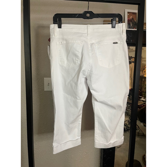 nwt womens size 10 white shorts by true slim zipper fly belted waist pockets - Picture 6 of 8